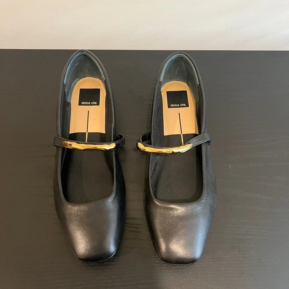 Dolce Vita Radya Black Leather Ballet Flats Mary Jane Gold Metal Accent Size 8.5